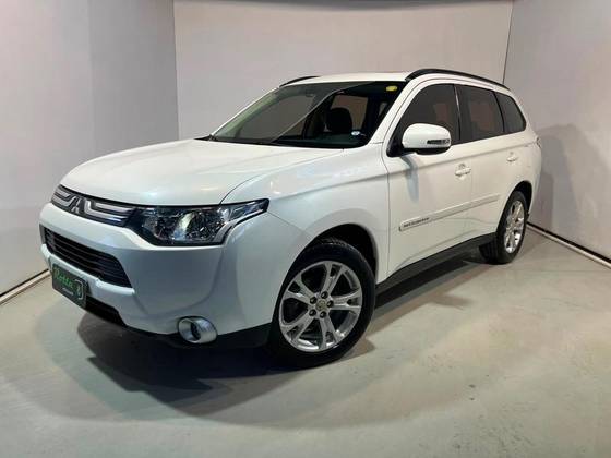 MITSUBISHI OUTLANDER 2.0 16V GASOLINA 4P AUTOMÁTICO MITSUBISHI OUTLANDER 2.0 16V GASOLINA 4P AUTOMÁTICO